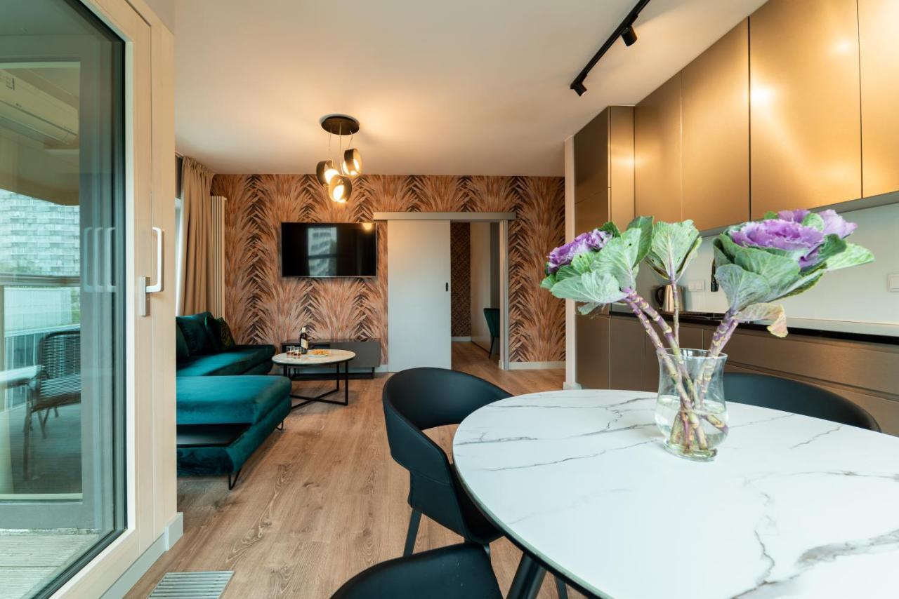 Mennica Residence Luxury Location Варшава Екстериор снимка