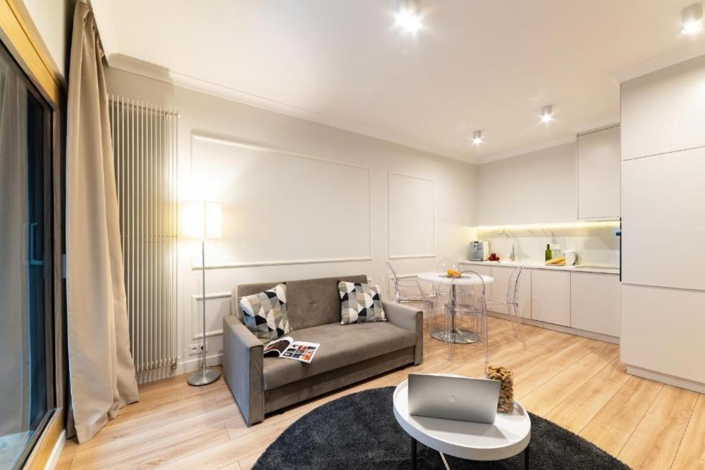 Mennica Residence Luxury Location Варшава Екстериор снимка