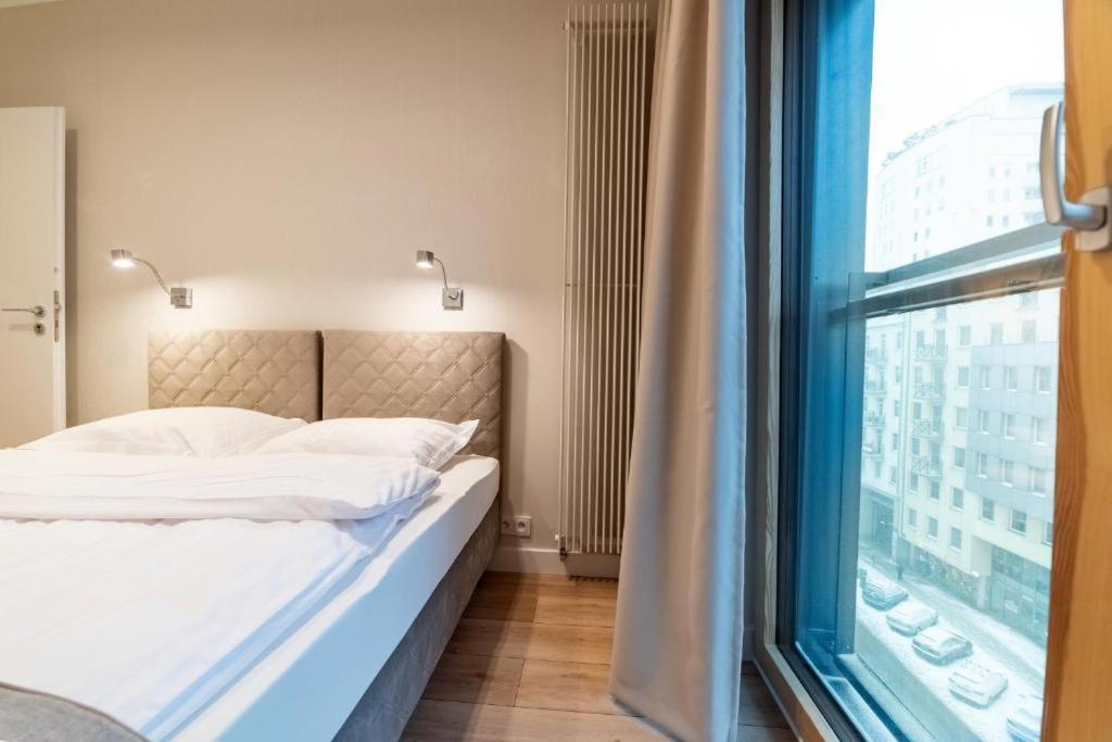 Mennica Residence Luxury Location Варшава Екстериор снимка