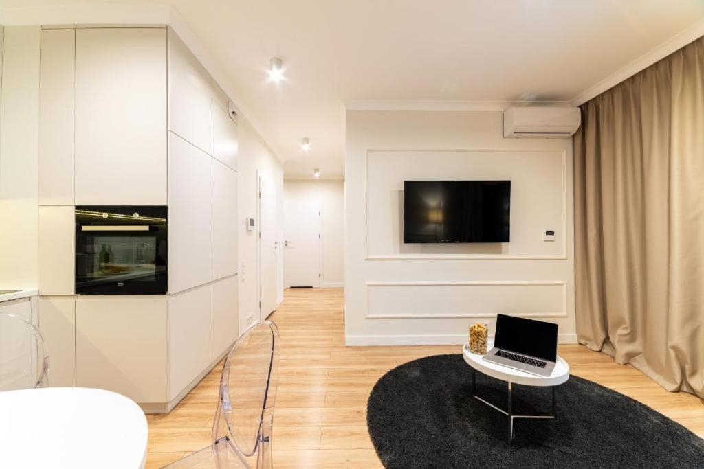 Mennica Residence Luxury Location Варшава Екстериор снимка